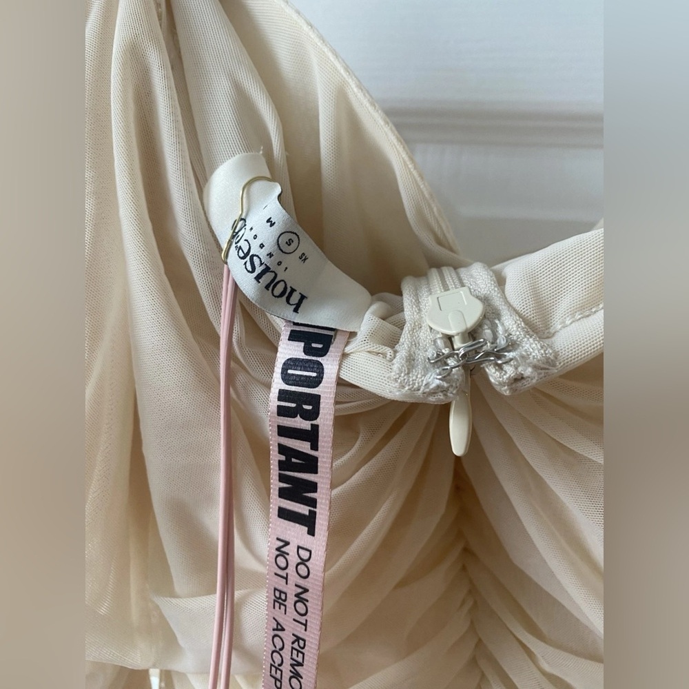House of CB ‘ANAIS’ Ivory Tulle Off Shoulder Ruched Dress Small US4-6$195 - Picture 12 of 14